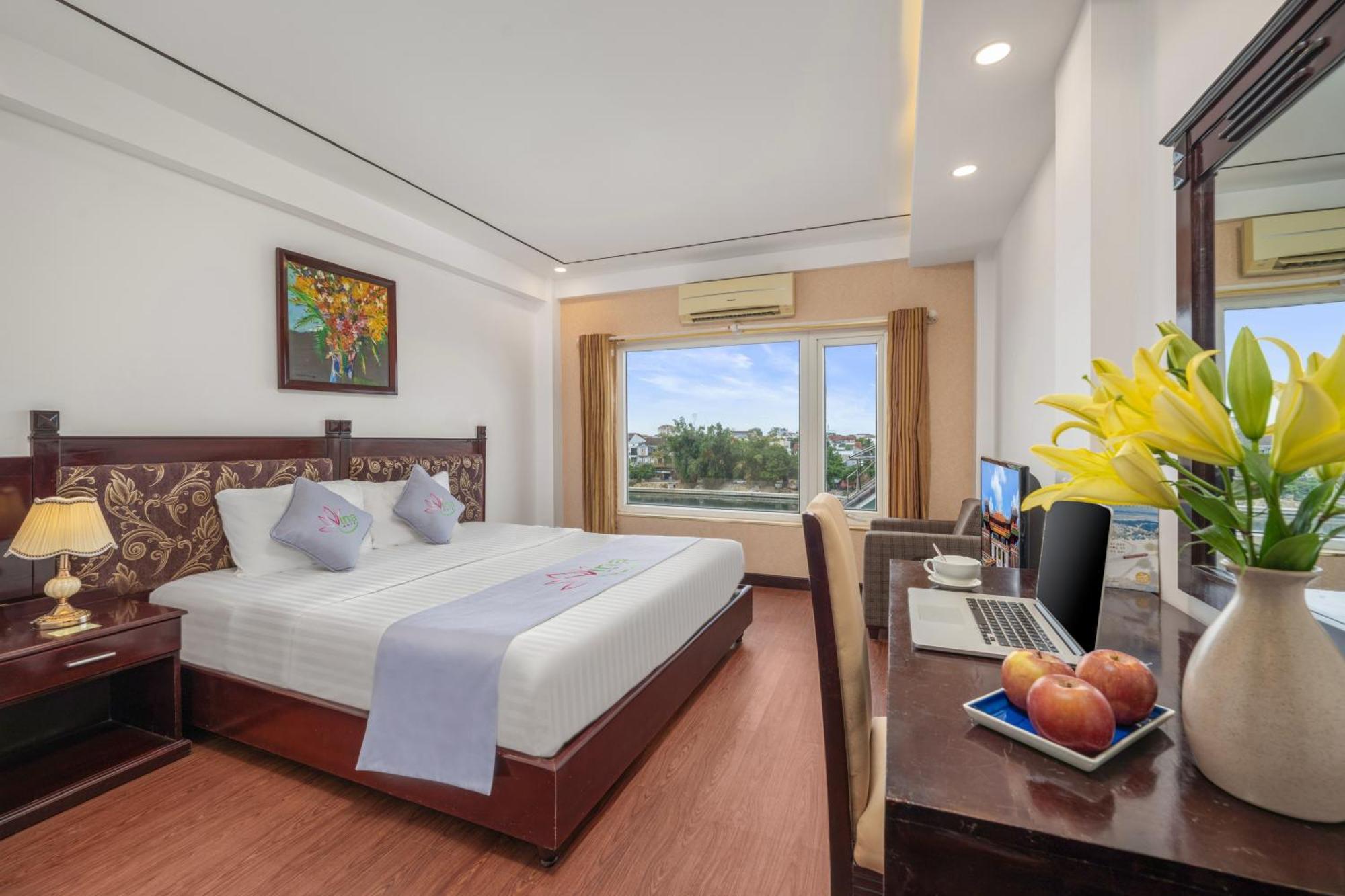 Vina Spa Hotel Hue Exterior photo